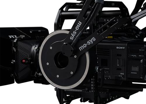 G30-Designed-for-Large-Camera-Packages_q4QwRCq